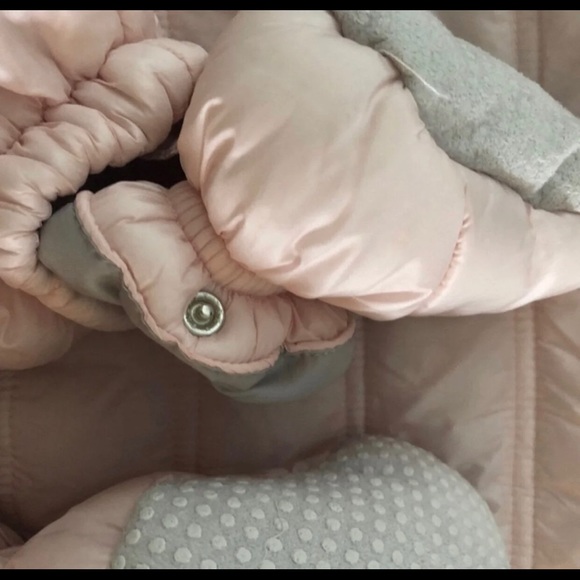 Snowsuit - Picture 4 of 5